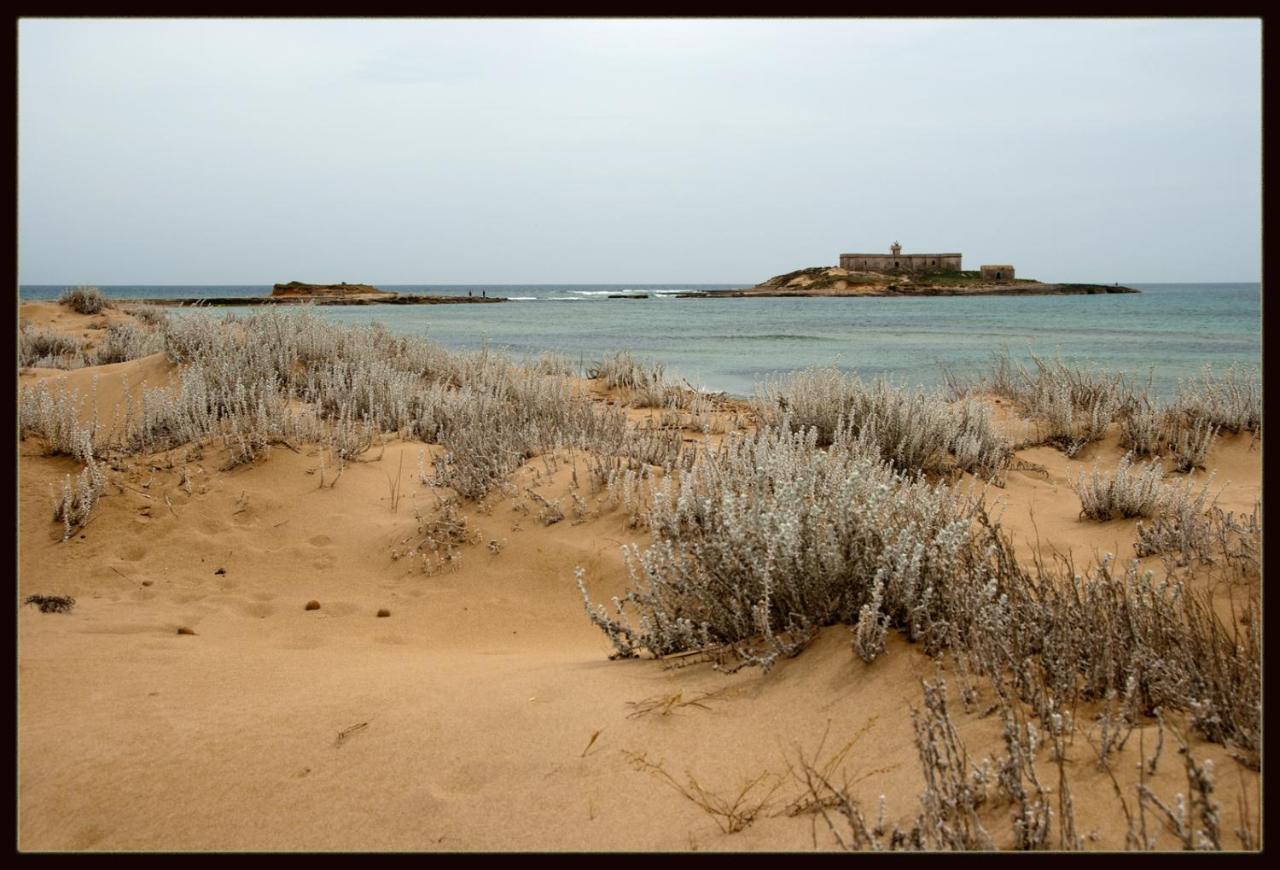 Anna'S House Near The Sandy Beach And With Wifi Avola Exterior photo